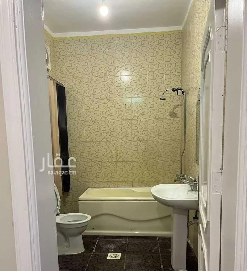 4 bedroom apartment in Al Rabwa, Jeddah 7
