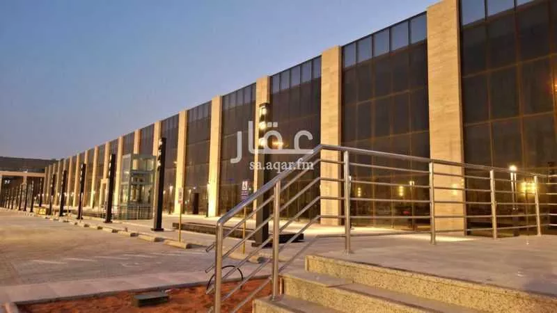 مكتب 1325 م² في المغرزات 3