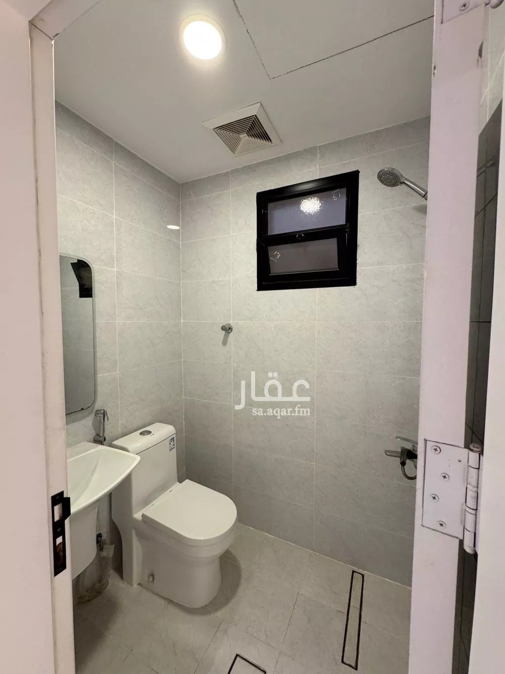 شقة 3 غرف في الحمرا 5