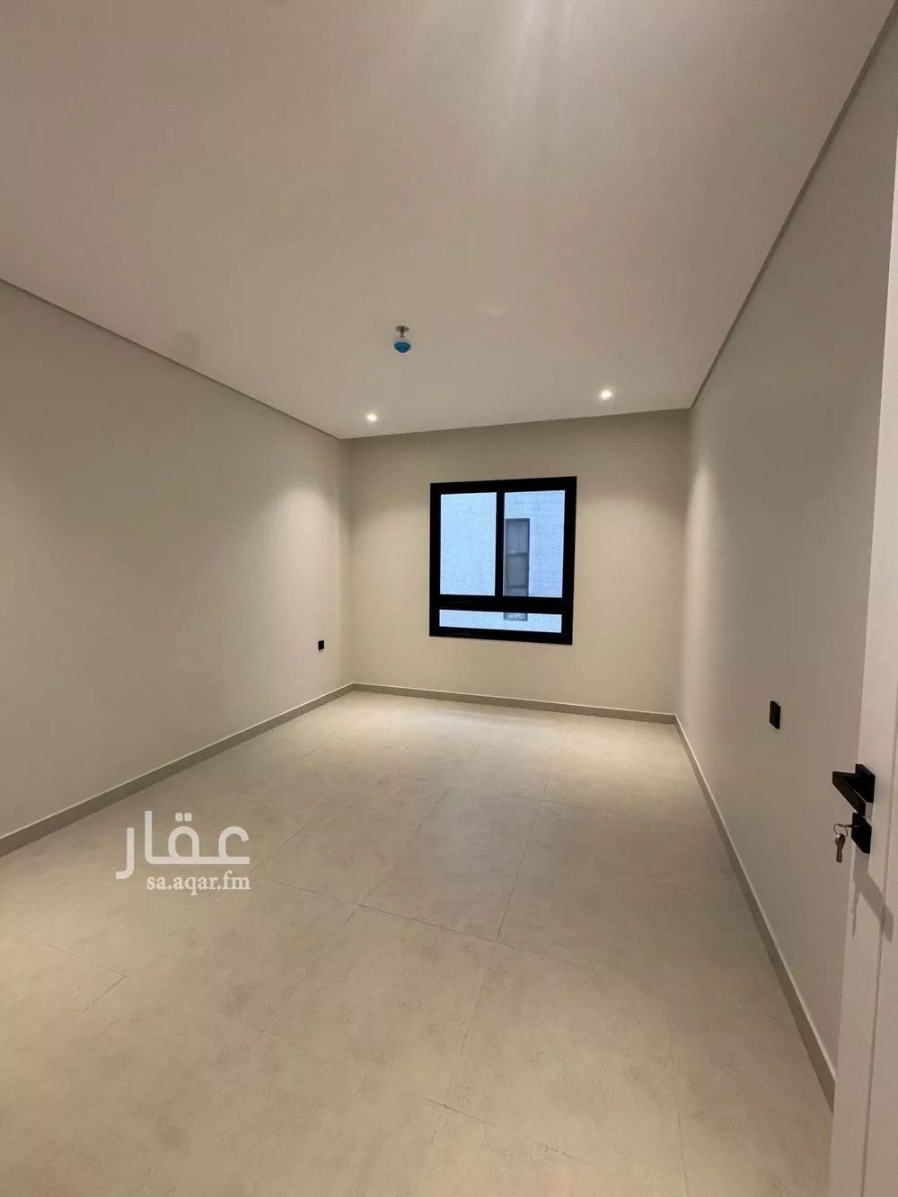 شقة 3 غرف في البحر 4