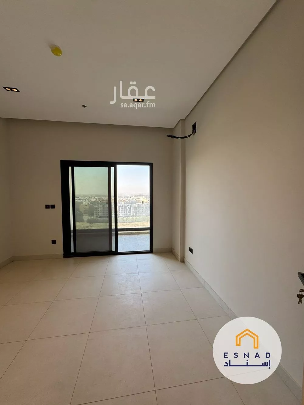 شقة 3 غرف في الحمرا 5