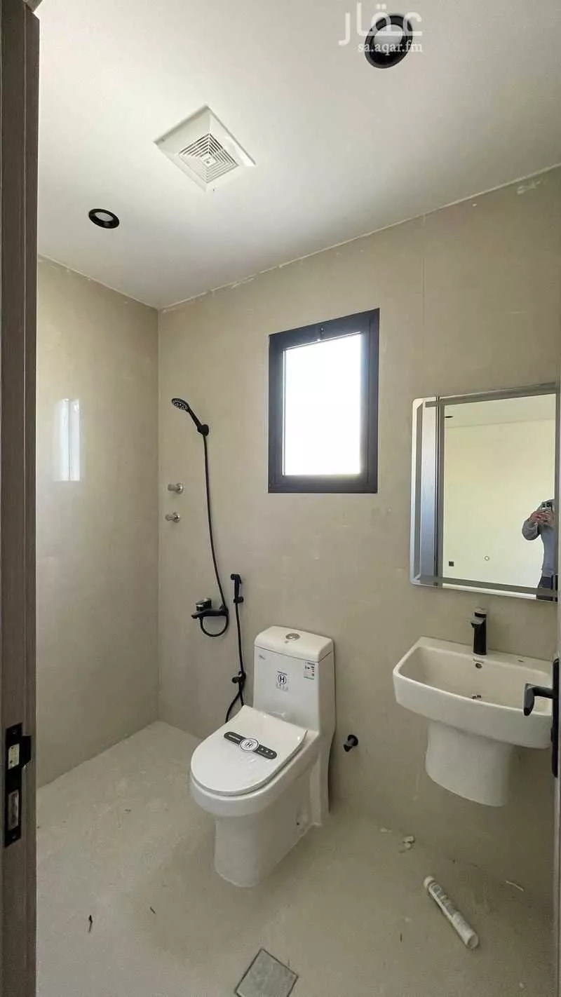 5 bedroom villa in Ash Sharq, Eastern Province 18