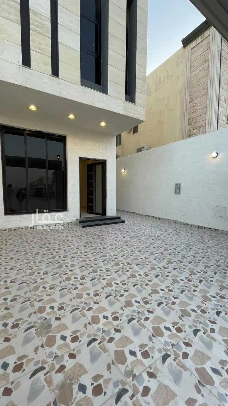 5 bedroom villa in Dahiat King Fahd 1