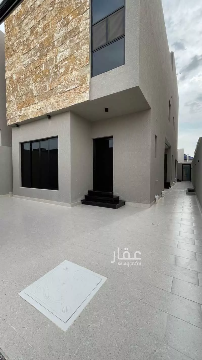 فيلا 5 غرف في ضاحية الملك فهد 2