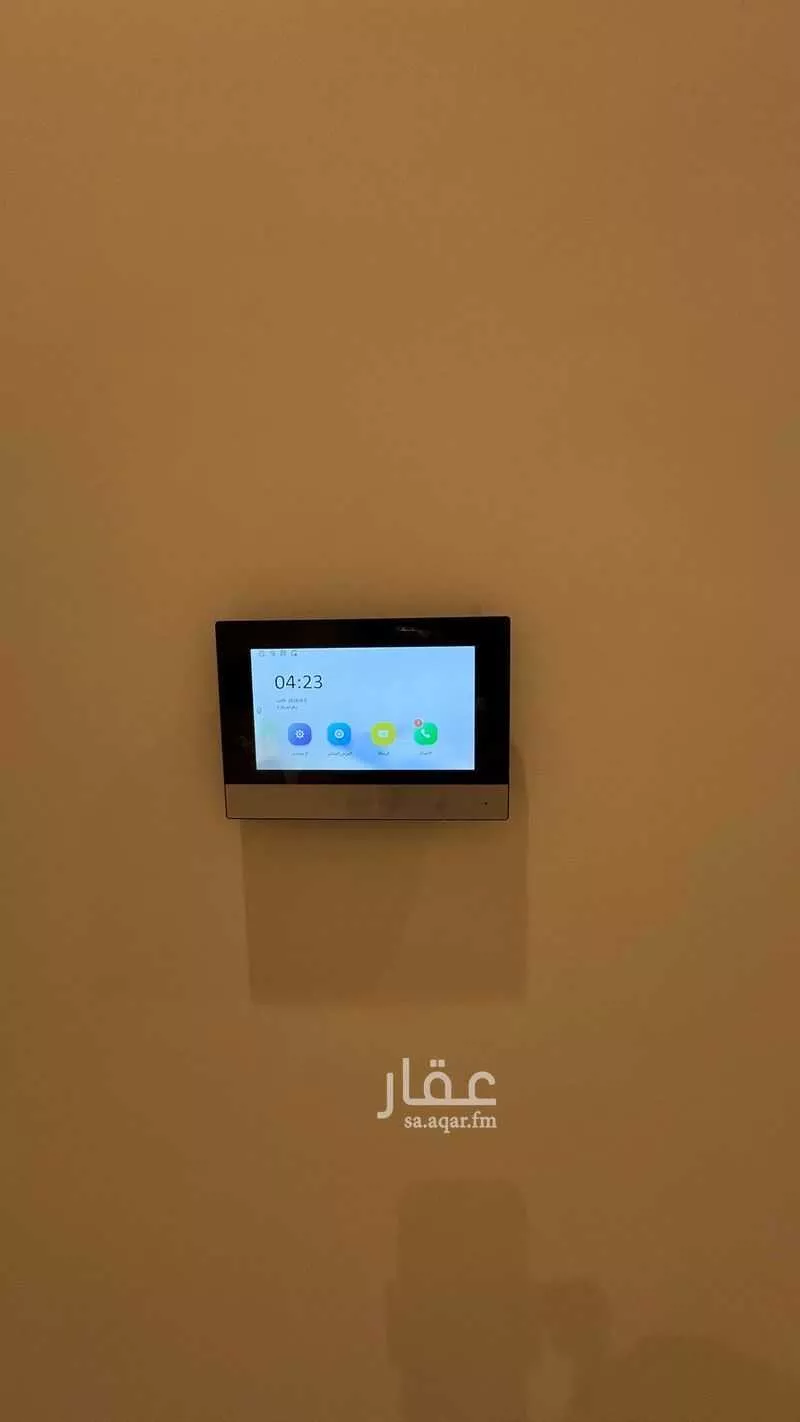 شقة 4 غرف في الحمرا 2