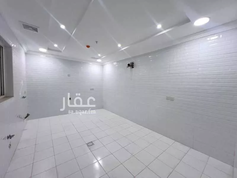 شقة 3 غرف في الحمرا 2