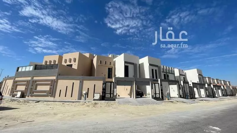 فيلا 5 غرف في الامواج 1