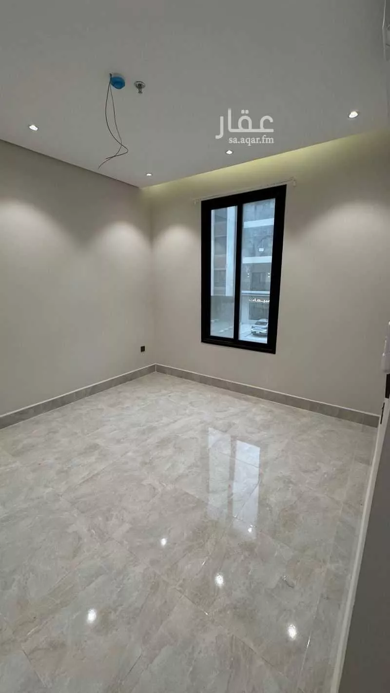 شقة 4 غرف في الحمرا 3