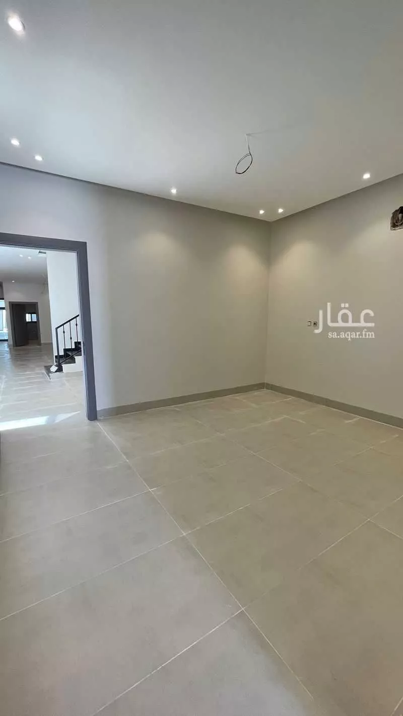 فيلا 5 غرف في الامواج 4