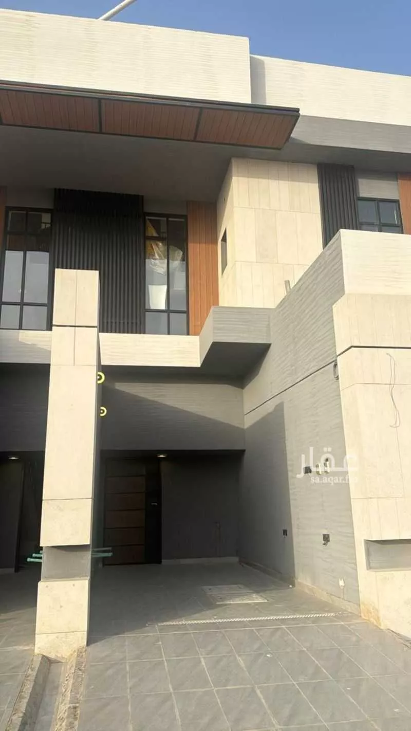 فيلا 5 غرف في الشرق 1