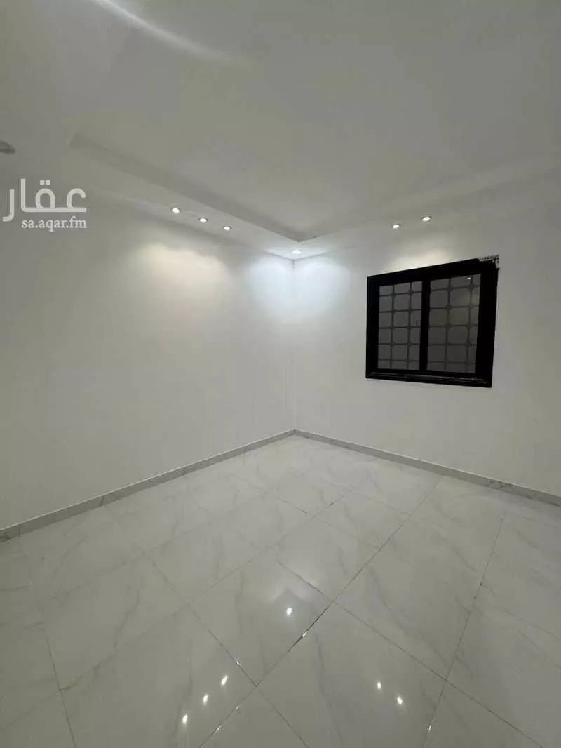 شقة 3 غرف في الرمال 4