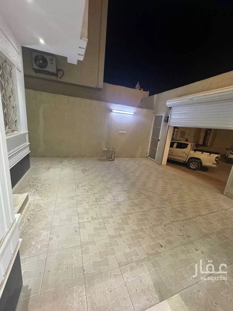 6 bedroom villa in Al Rimal 1