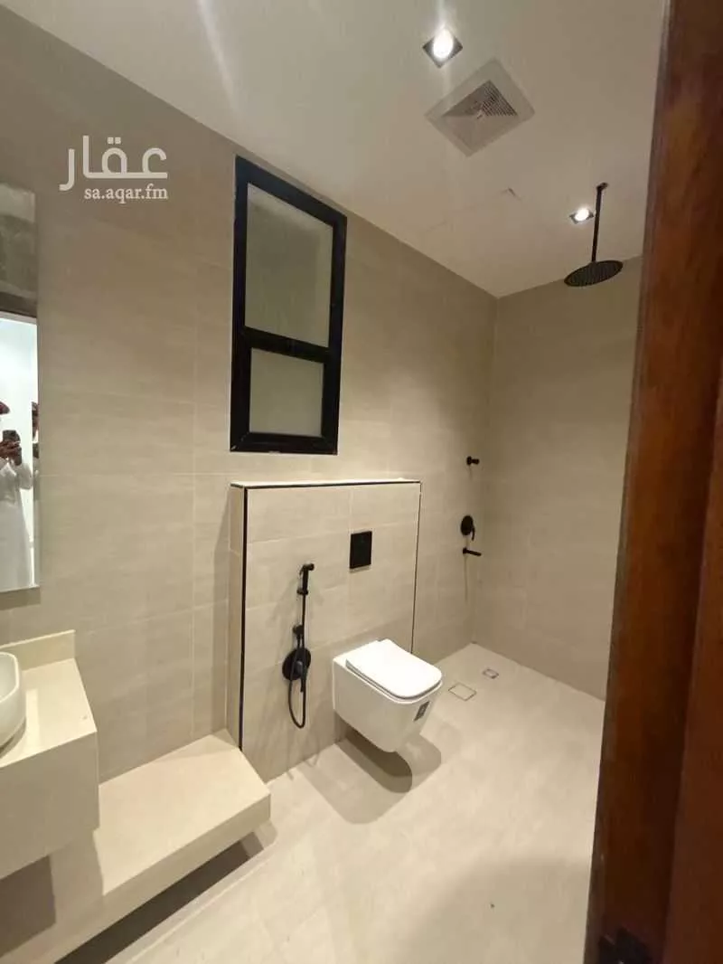 7 bedroom villa in Al Janadriyah, Riyadh 15
