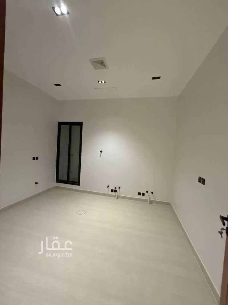 7 bedroom villa in Al Janadriyah, Riyadh 4