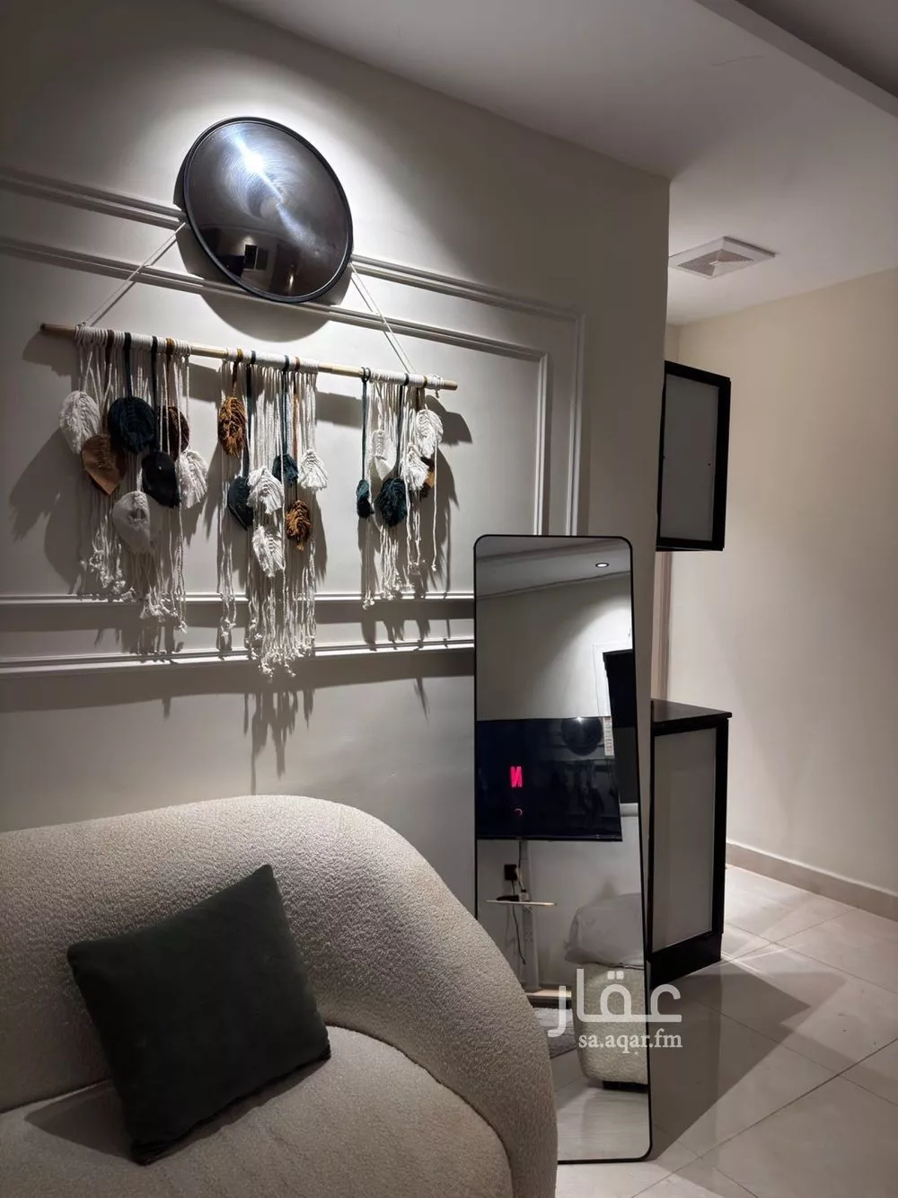 شقة 1 غرف في العقيق 5