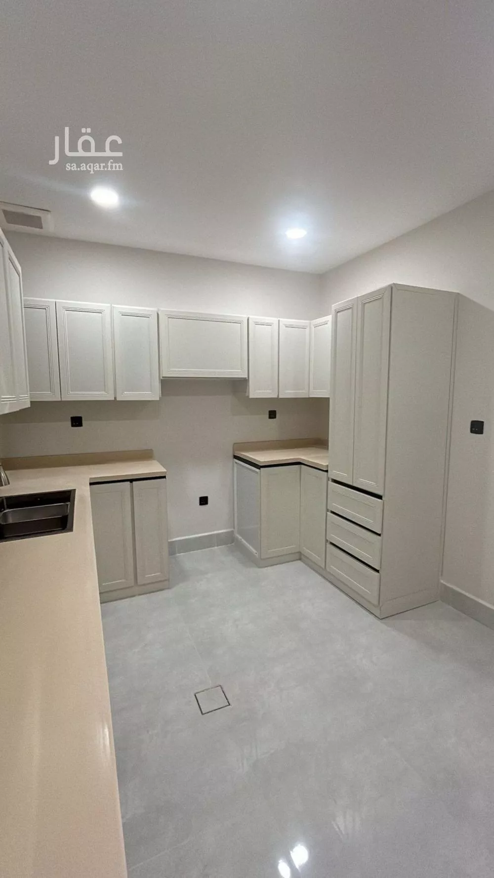 شقة in الحمرا