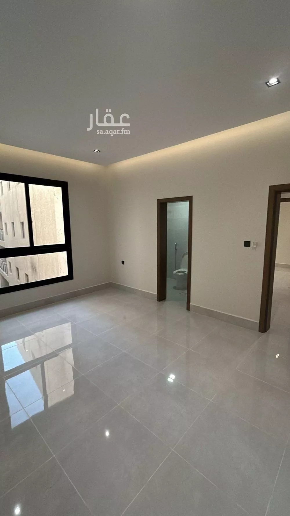 شقة 4 غرف في الحمرا 3