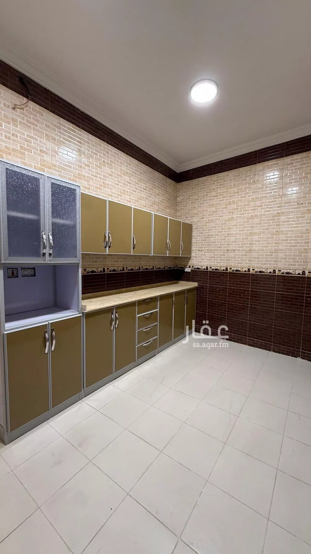 شقة 3 غرف في المرجان 4