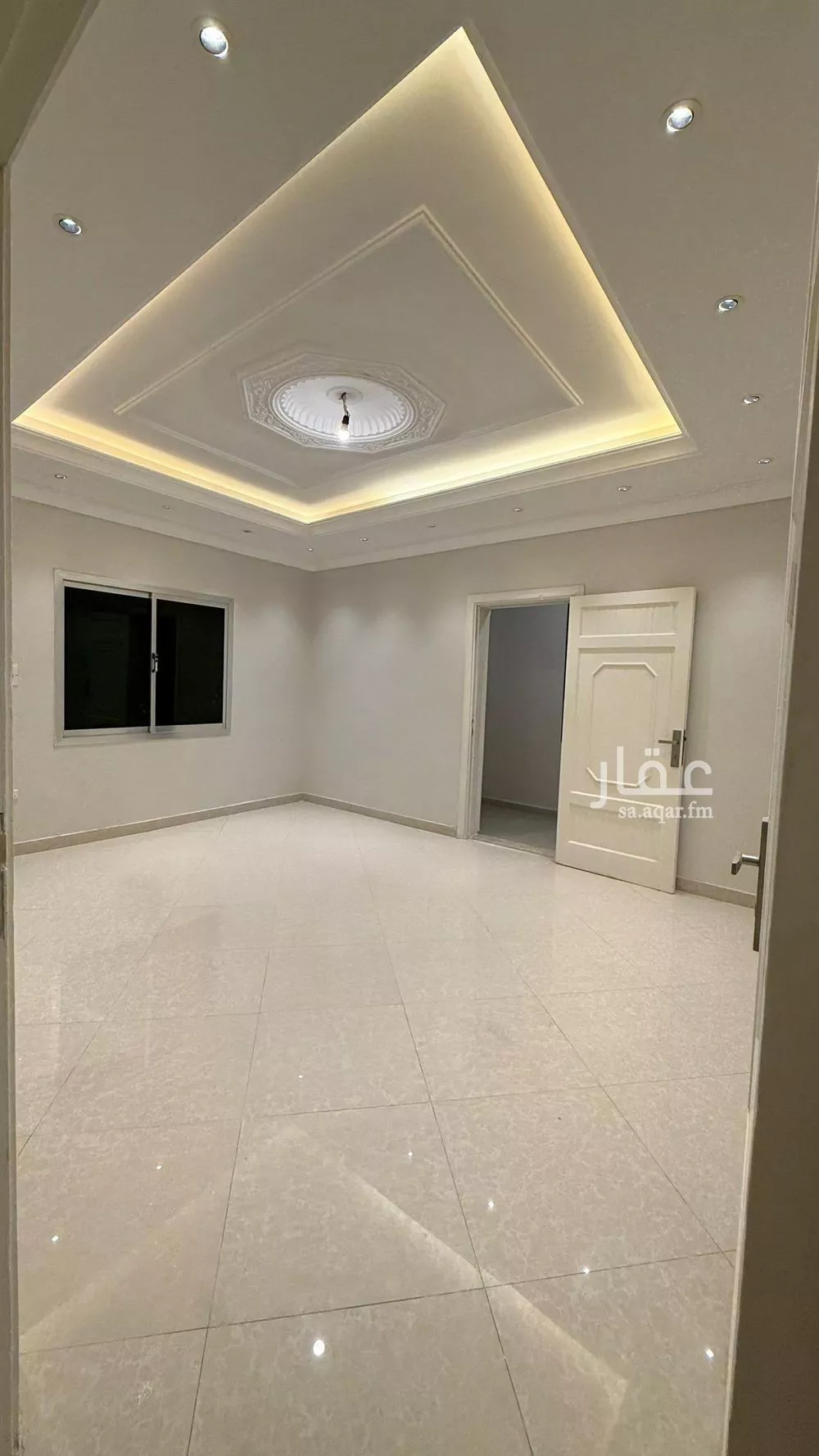 شقة 3 غرف في المرجان 5