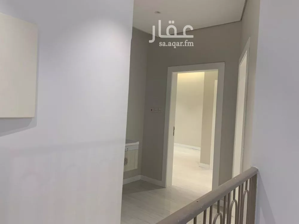 3 bedroom floor in Dhahrat Namar 4