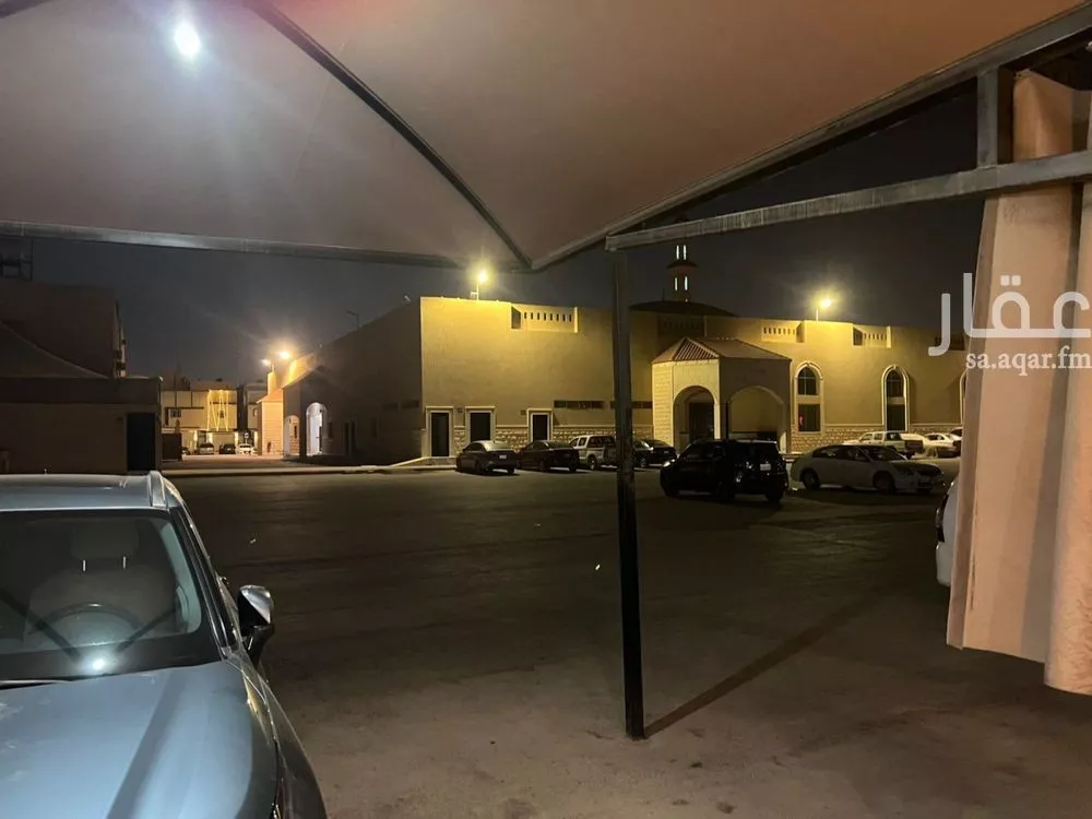 3 bedroom floor in Al Munsiyah 4