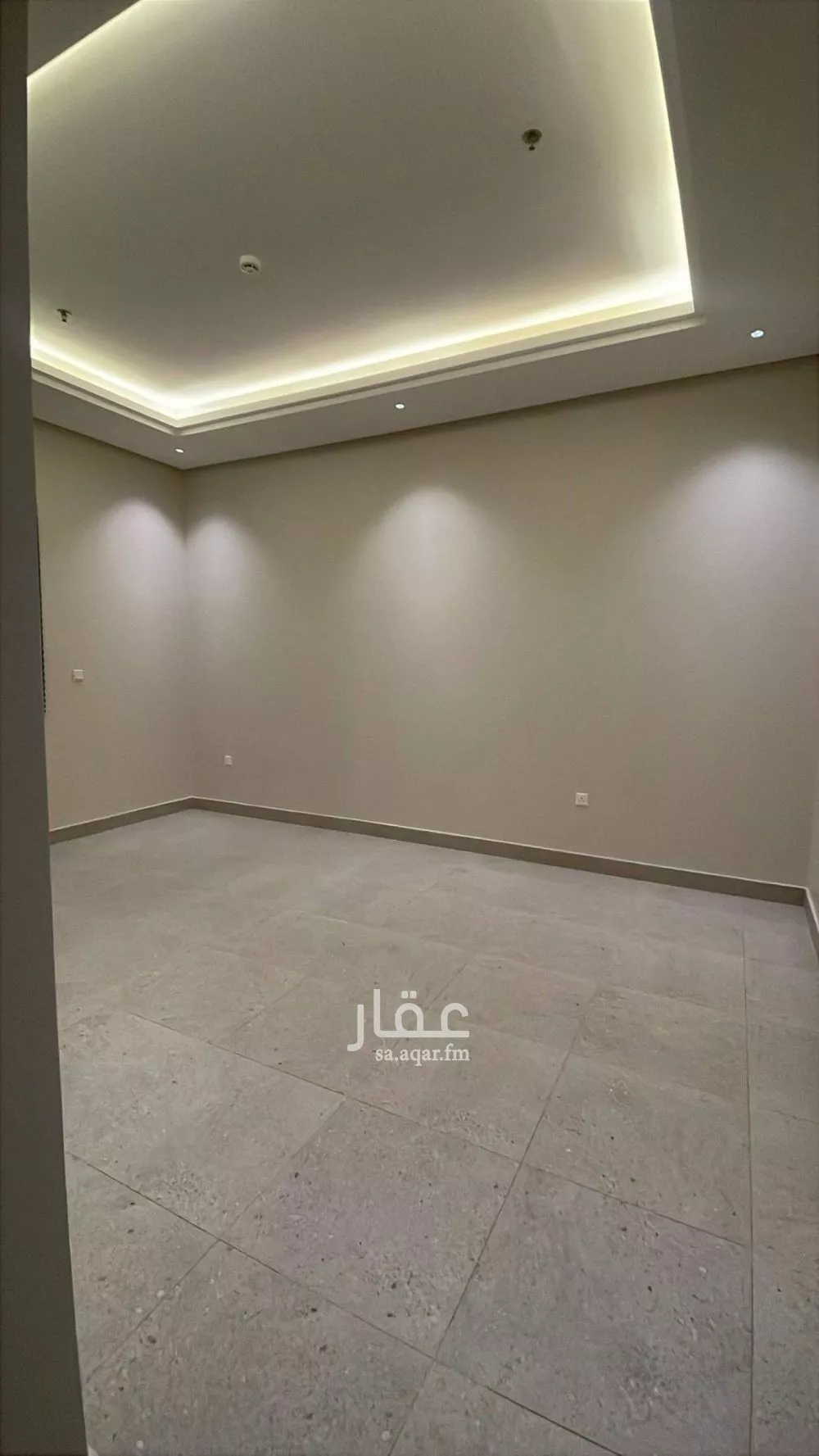 شقة 4 غرف في العارض 1