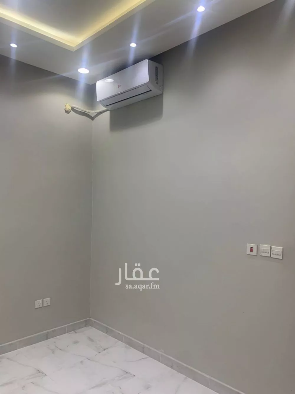 3 bedroom floor in Al Falah 2