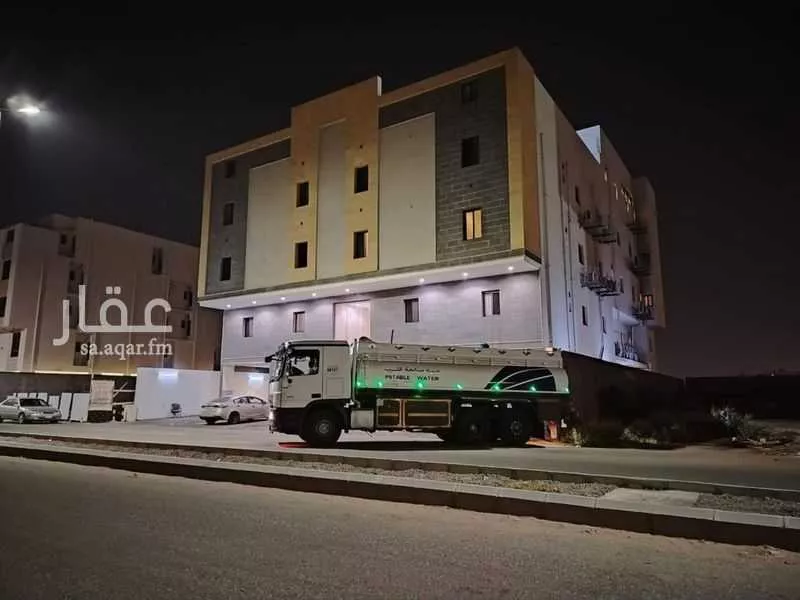 4 bedroom floor in King Fahd