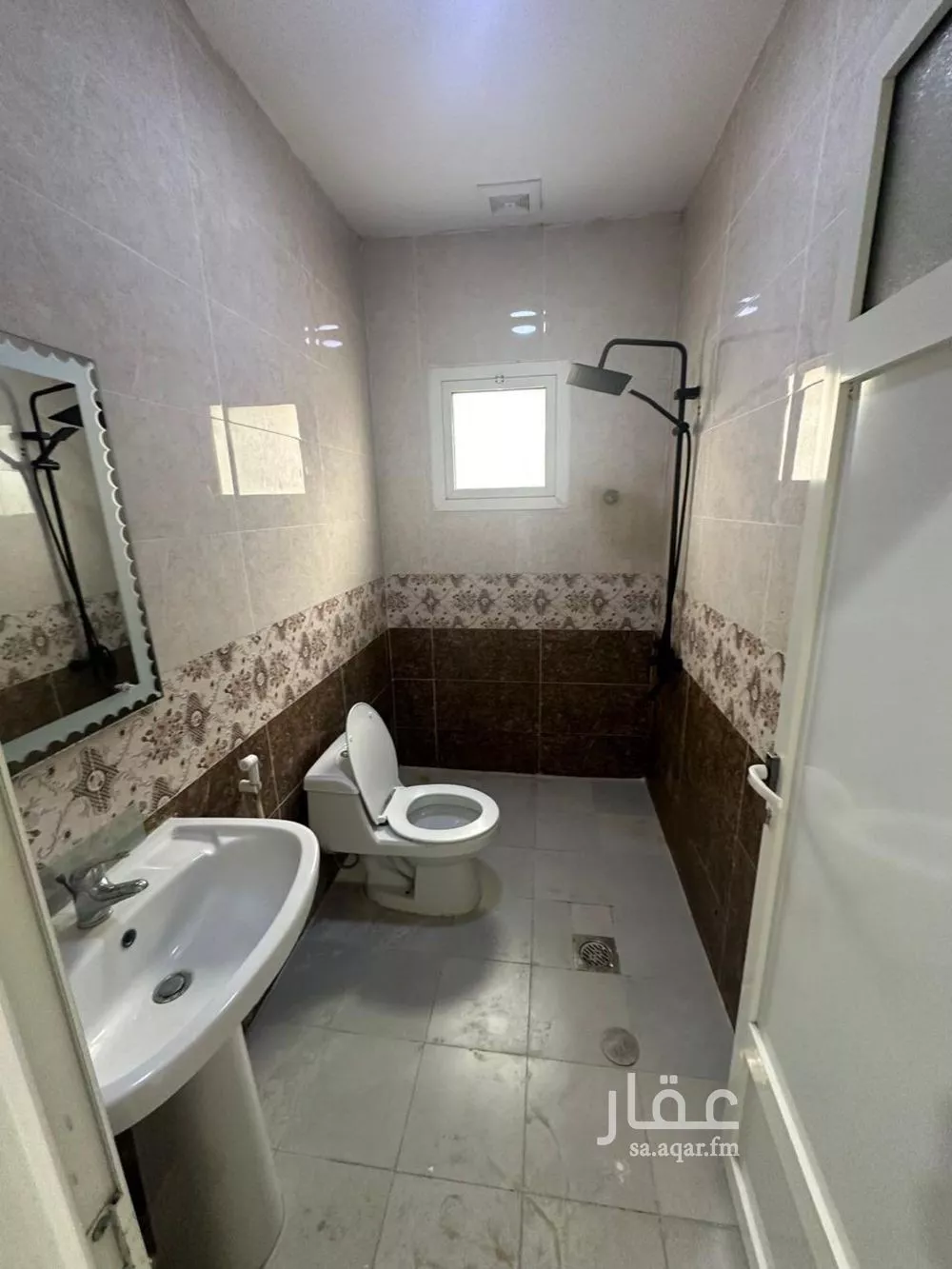 فيلا 7 غرف في ضاحية الملك فهد 2