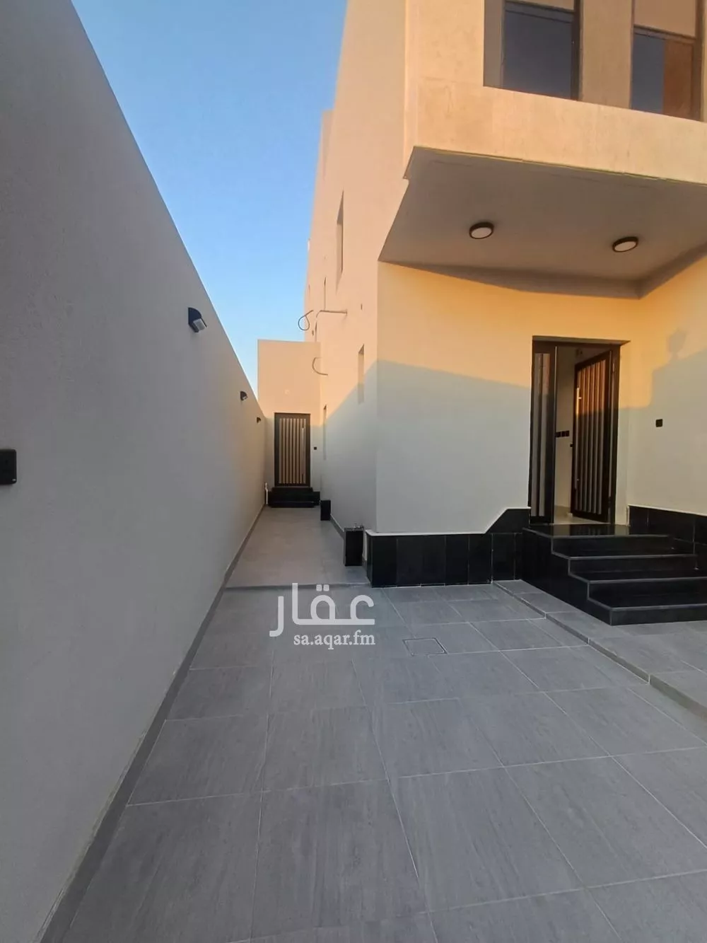 فيلا 9 غرف في الفروسية 5