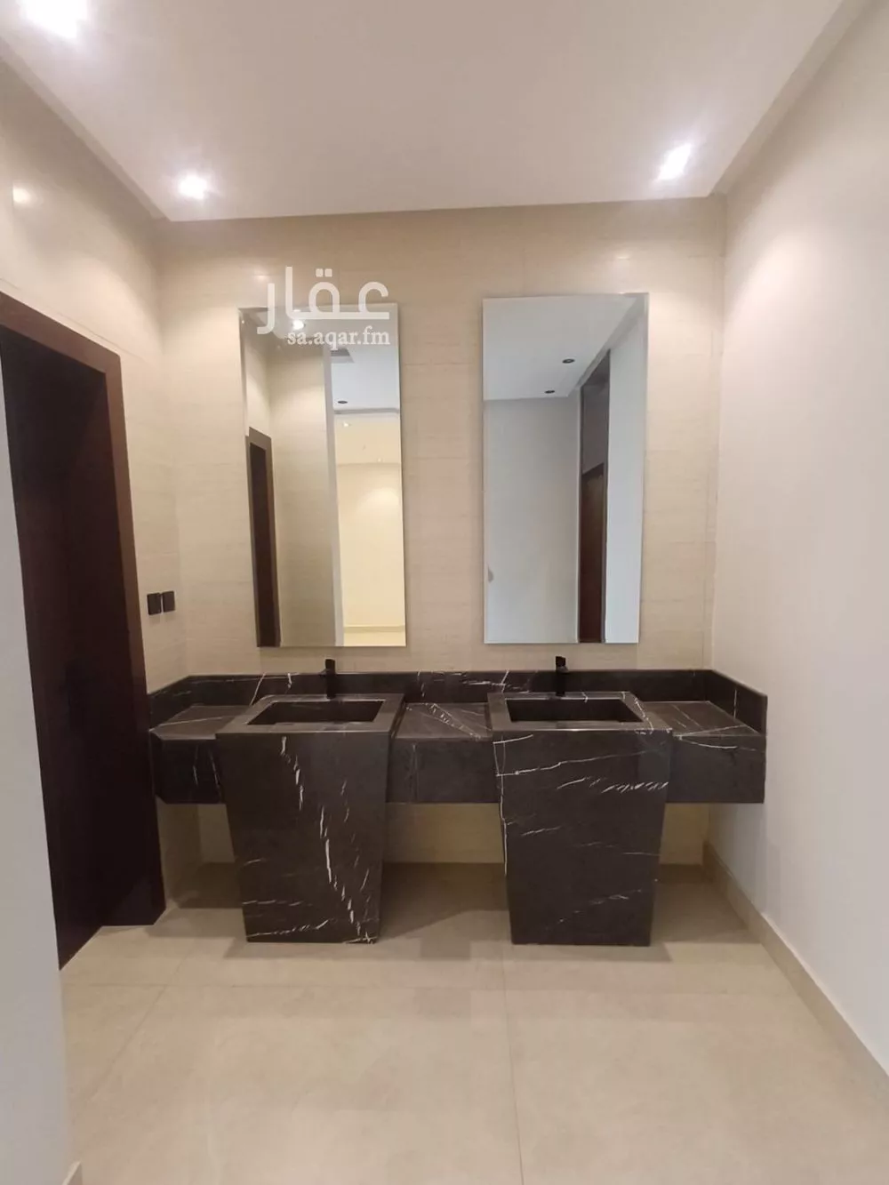 فيلا 9 غرف في الفروسية 4