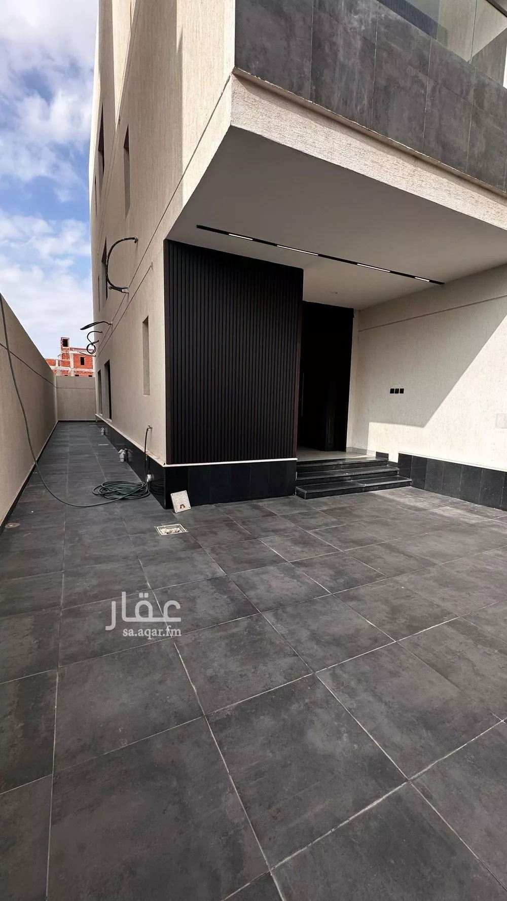 فيلا 7 غرف في طيبة 4