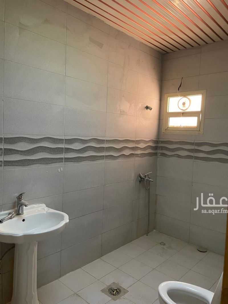 6 bedroom villa in Ishbiliyah, Riyadh 7