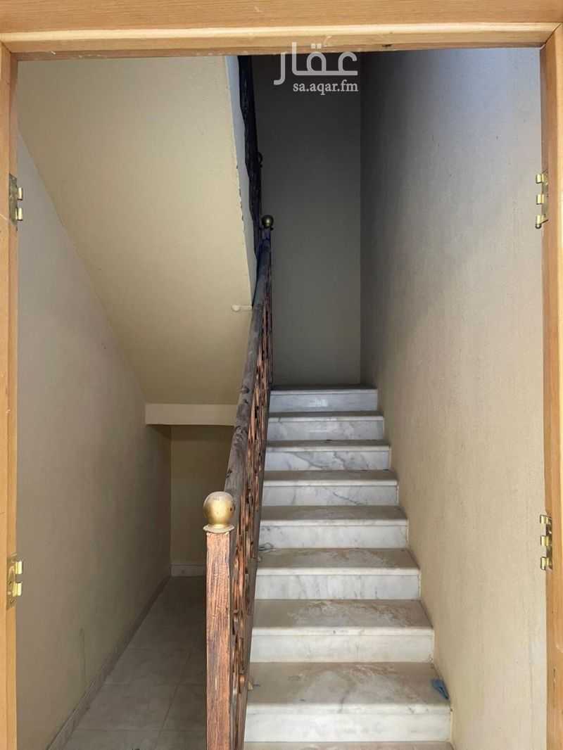 6 bedroom villa in Ishbiliyah, Riyadh 9