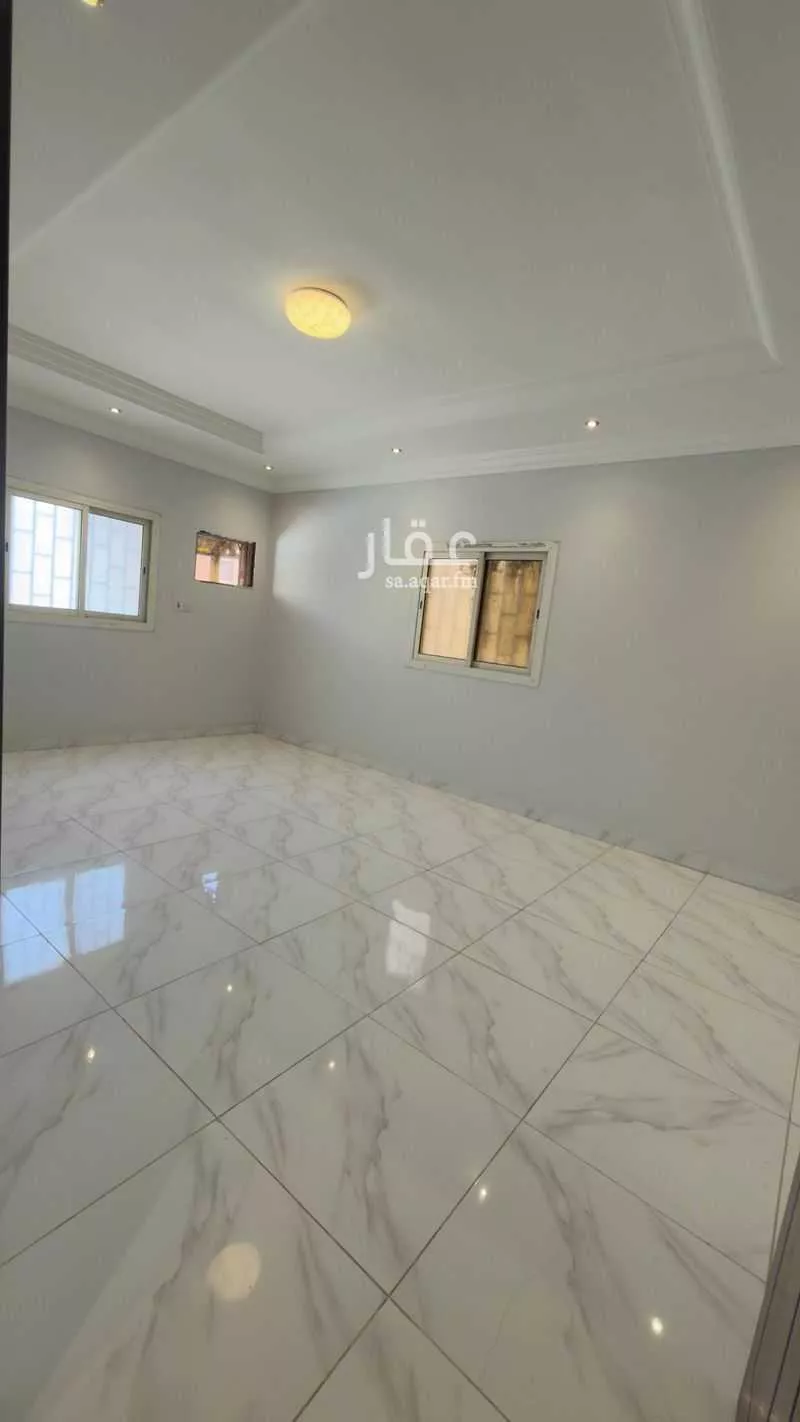 شقة 4 غرف في الواحة 5