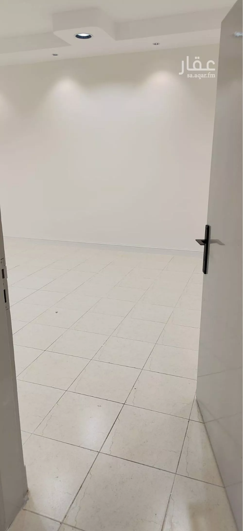 3 bedroom apartment in Al Hazm 5