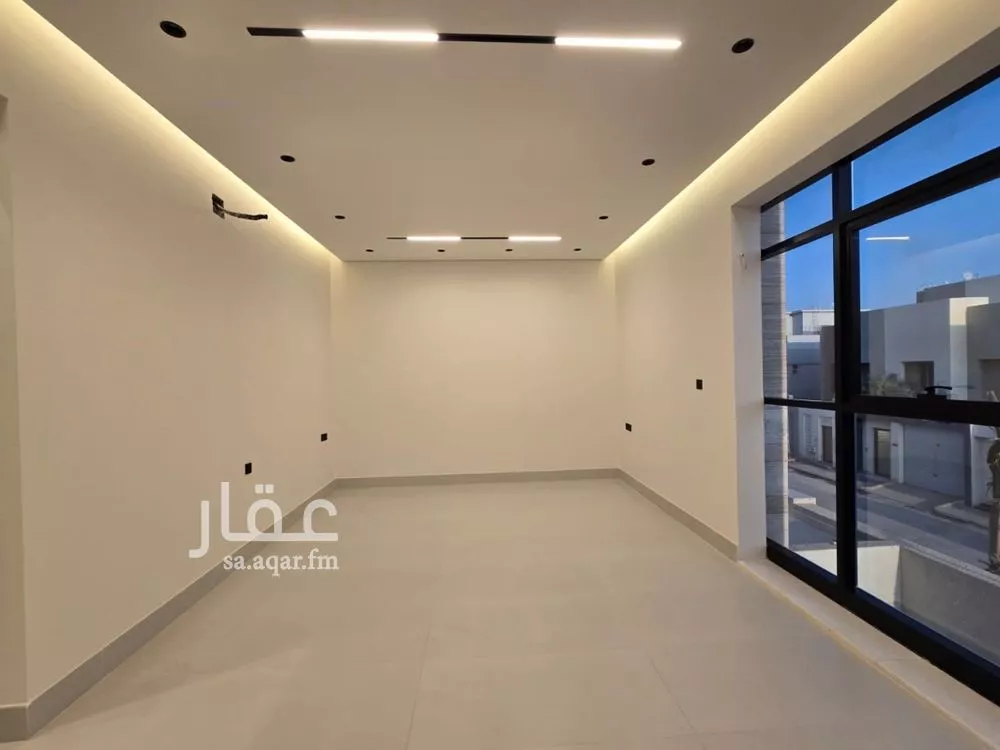 فيلا 5 غرف في النرجس 4