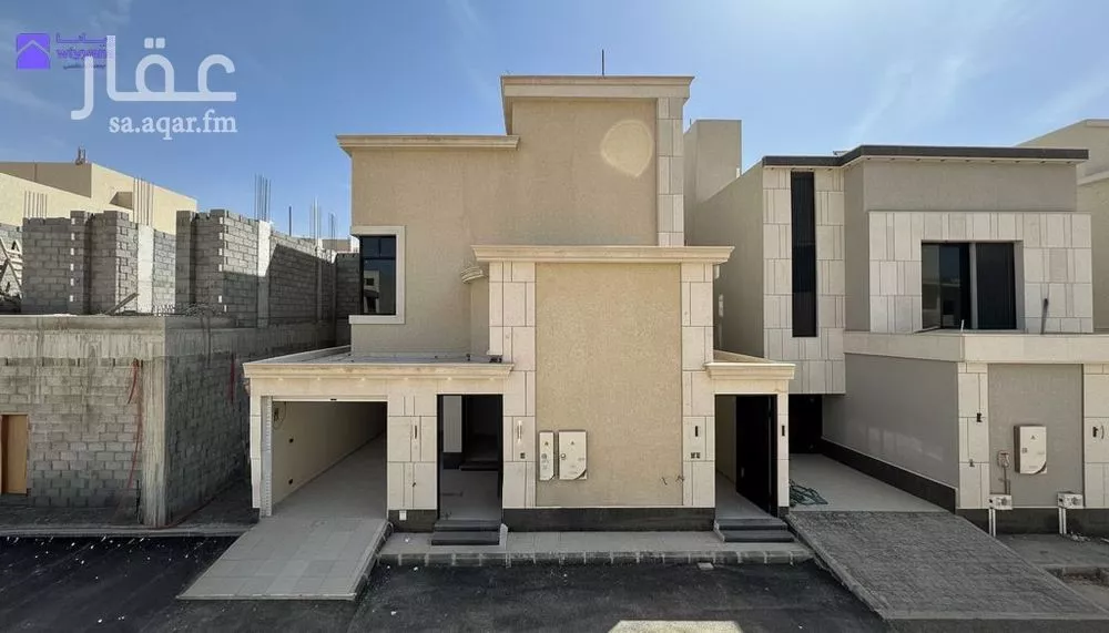 3 bedroom floor in Al Janadriyah 4