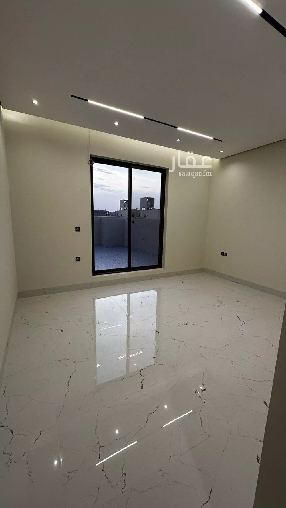 فيلا 6 غرف في المهدية 5