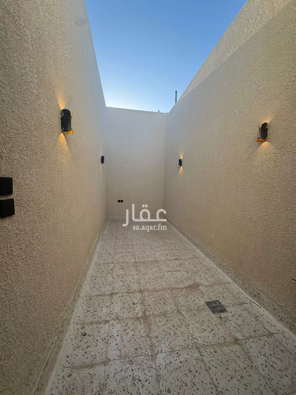 فيلا 5 غرف في العارض 1