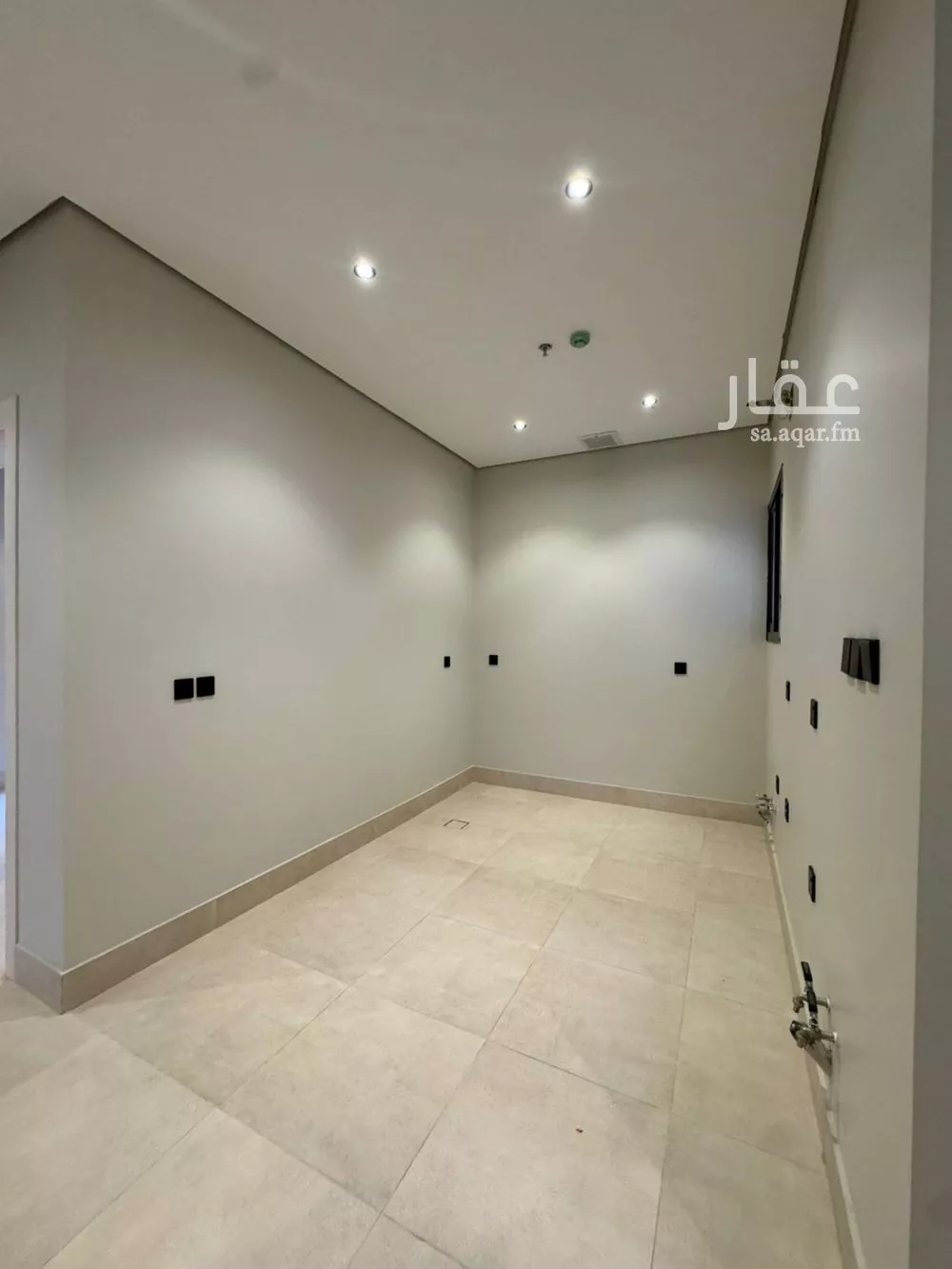 شقة 3 غرف في العارض 3