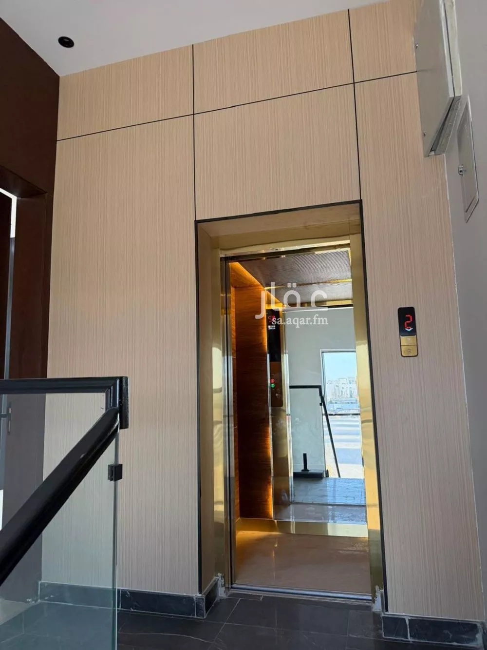 فيلا 6 غرف في العارض 4