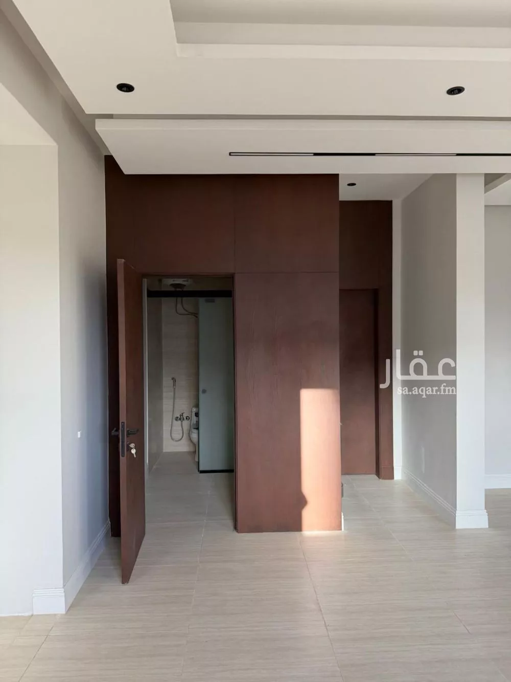 فيلا 6 غرف في العارض 2