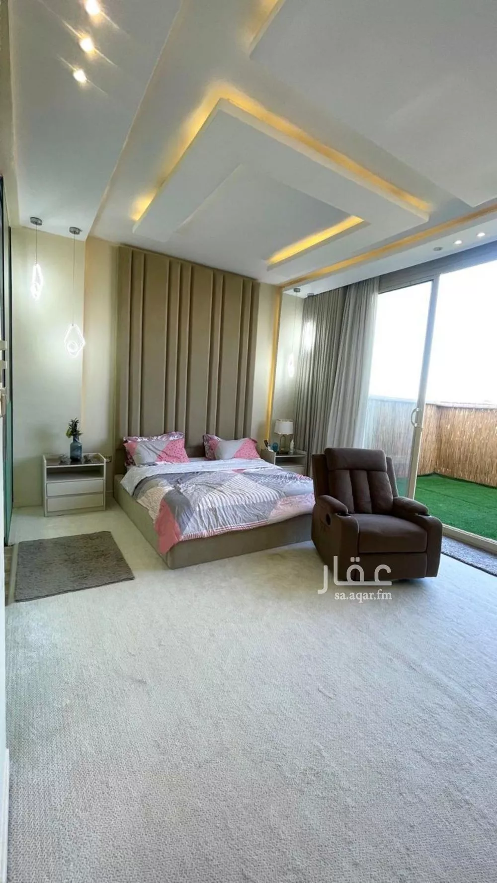 فيلا 5 غرف في القادسية 4