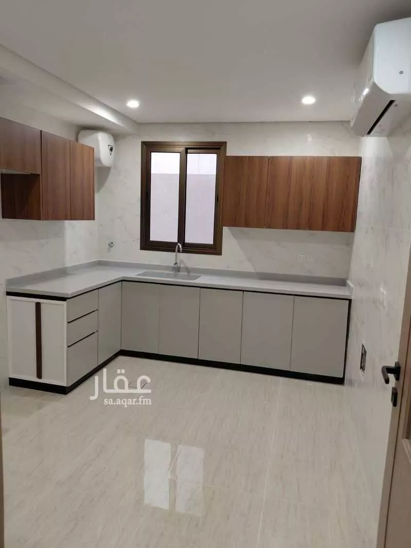 عمارة 800 م² في المدينة الرياضية 5