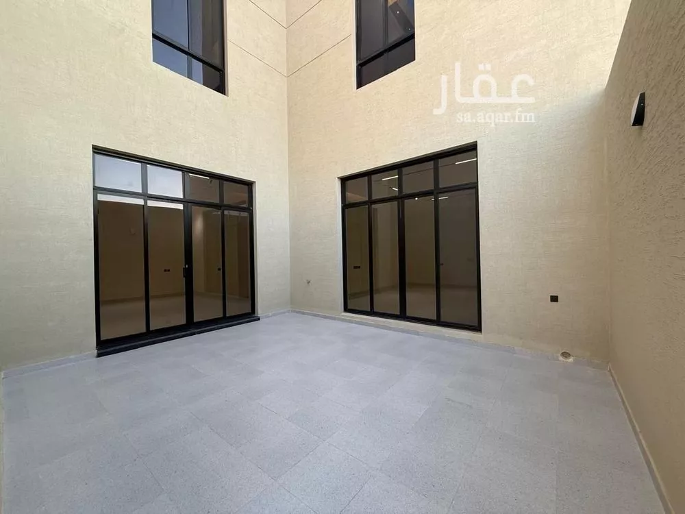 فيلا 6 غرف في المهدية 5