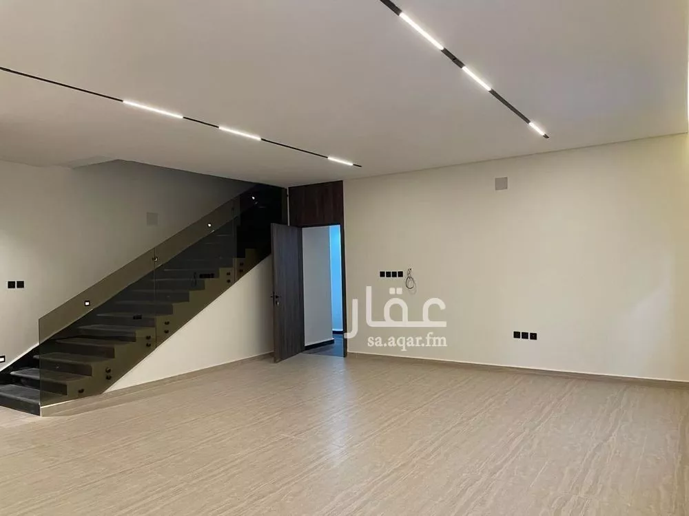 3 bedroom floor in As Suwaidi Al Gharabi 4