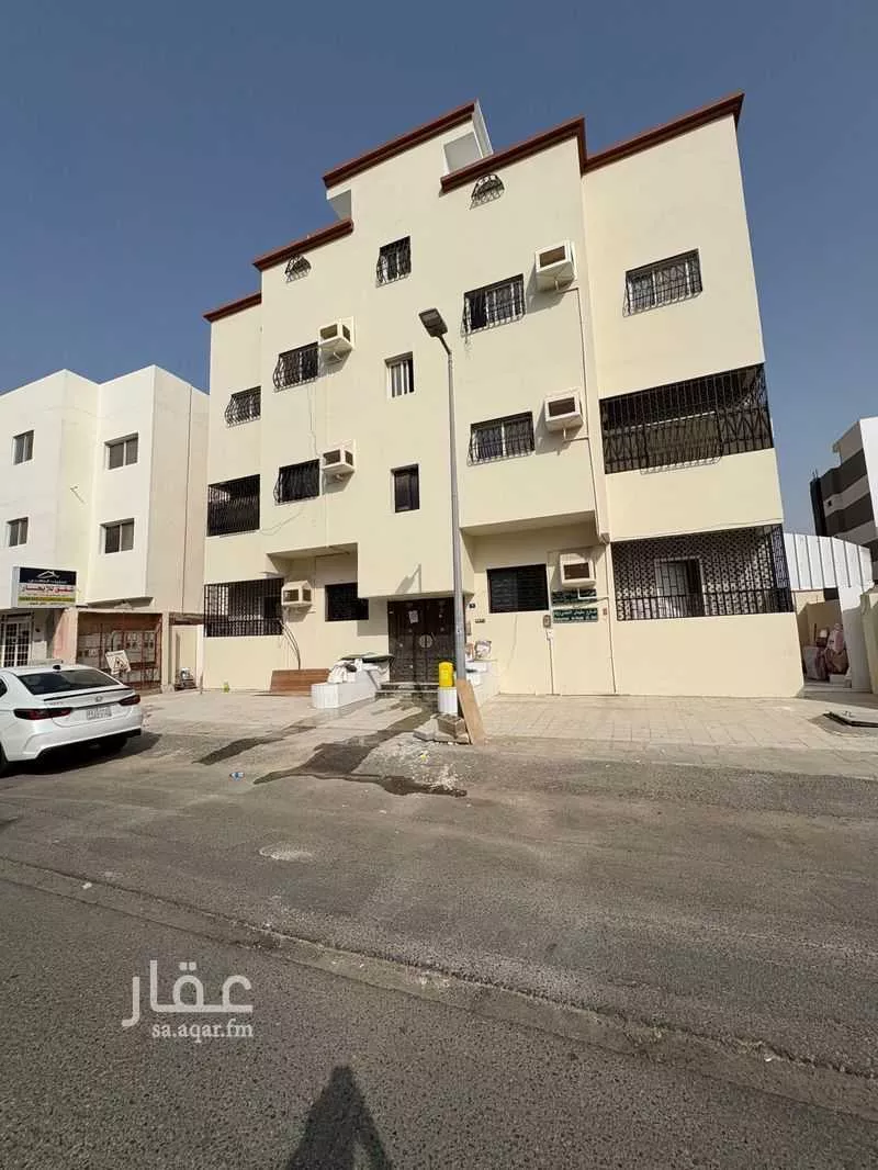 4 bedroom apartment in Al Aziziyah, Jeddah 15