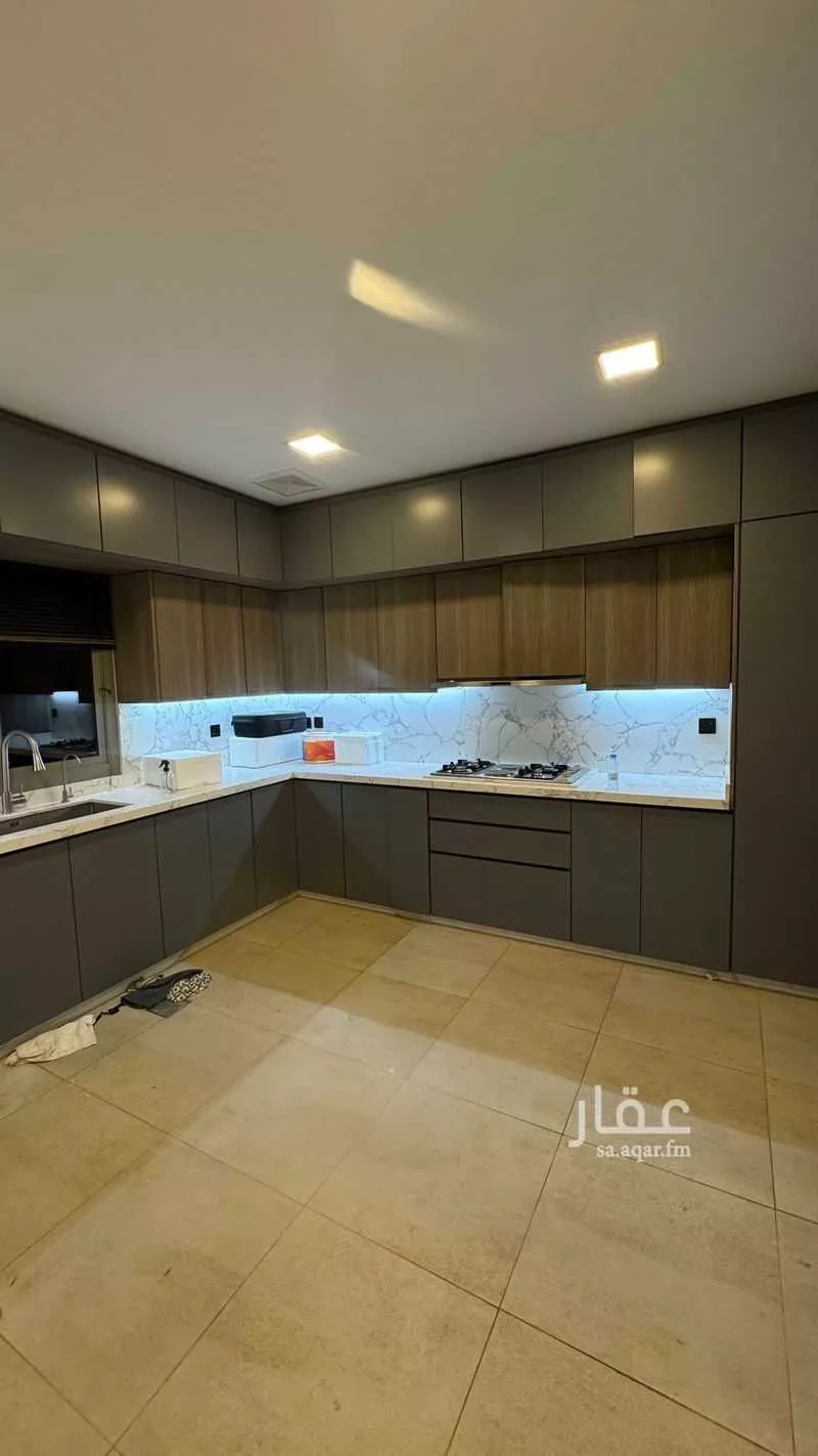 فيلا 6 غرف في النرجس 1