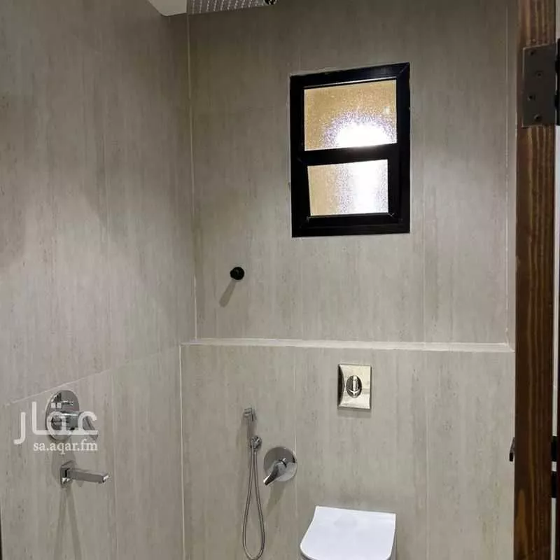 فيلا 5 غرف في الجنادرية 1